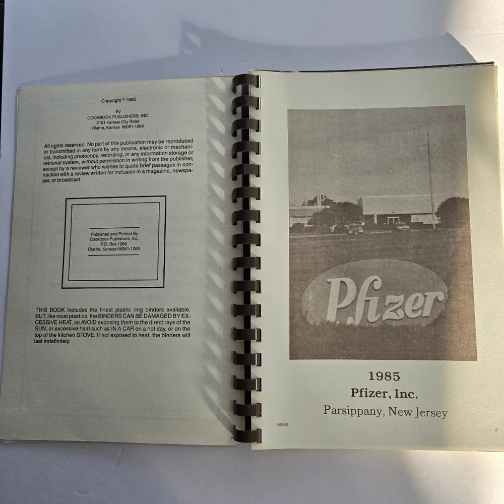 Food For My Household 1985 PFIZER Inc Members Cookbook Parsippany NJ Collectible